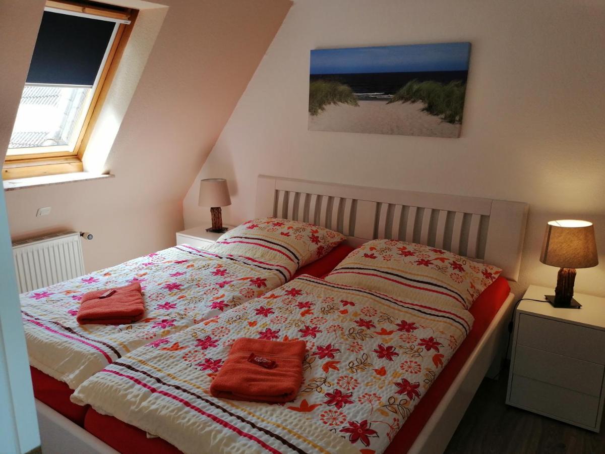 Апартаменты Haus Trossenstek II Бюзум Экстерьер фото